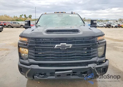 2024 Chevrolet Silverado K2500 Custom z USA, uszkodzony, nr VIN 2GC4YMEY8R1200903